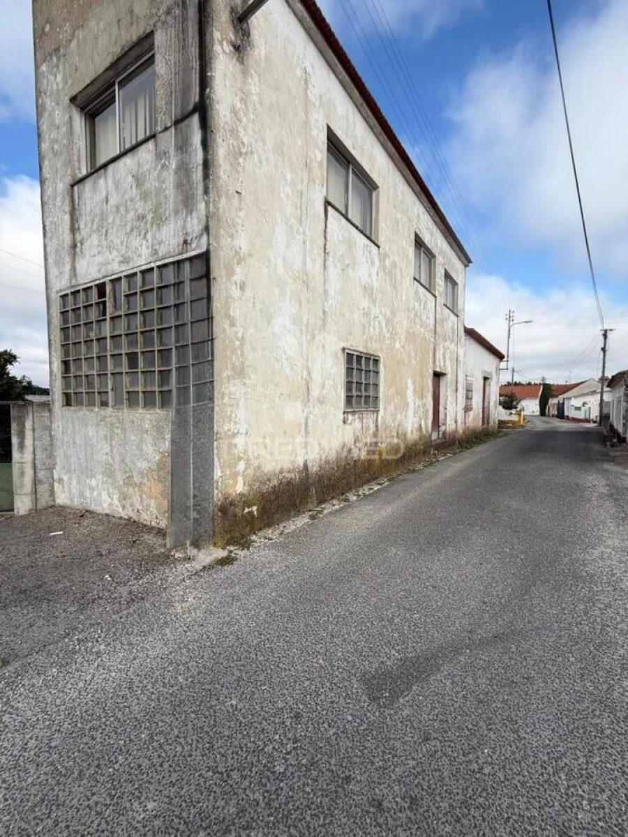 Armazém para Venda em Porto de Mós - São João Baptista e São Pedro Foto 5