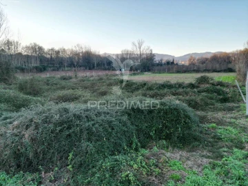 Terreno para Venda em Briteiros Santo Estêvão e Donim