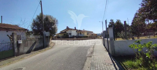 Terreno para Venda em Barrô e Aguada de Baixo