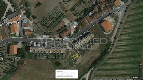 Terreno para Venda em Alenquer (Santo Estêvão e Triana)