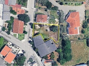 Terreno para Venda em Porto de Mós - São João Baptista e São Pedro