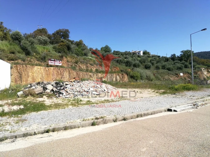 Terreno para Venda em Sé e São Lourenço Foto 2