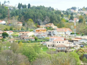 Moradia T2 para Venda em Borbela e Lamas de Olo