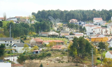 Moradia T2 para Venda em Borbela e Lamas de Olo