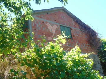Terreno para Venda em Louredo e Fornelos