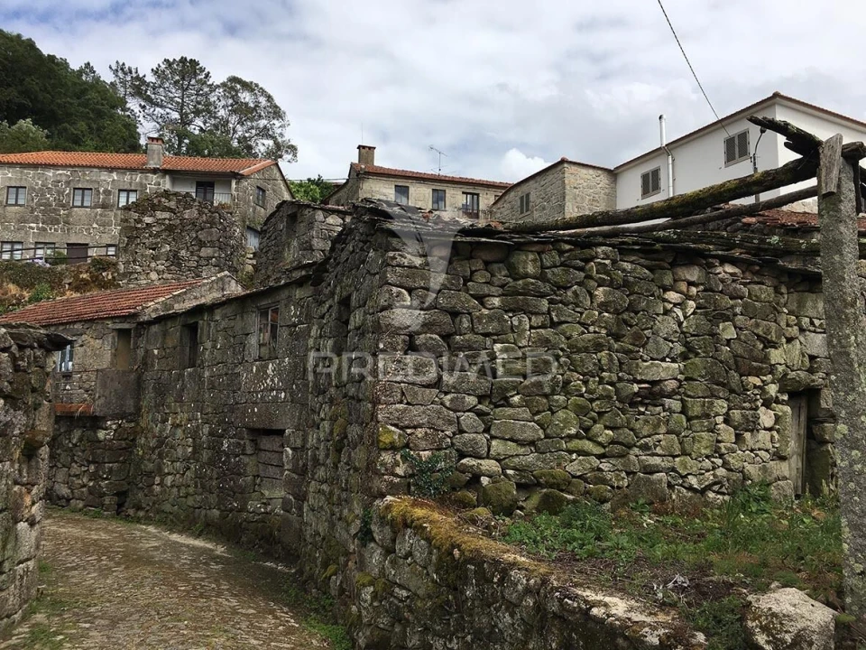 Moradia T5 para Venda em Préstimo e Macieira de Alcoba Foto 7