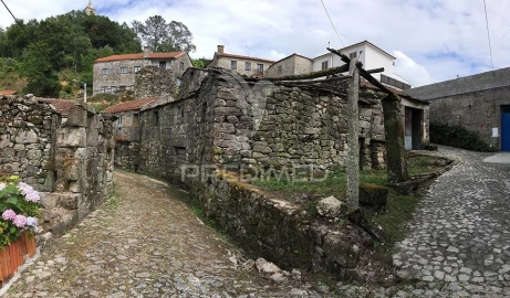 Moradia T5 para Venda em Préstimo e Macieira de Alcoba