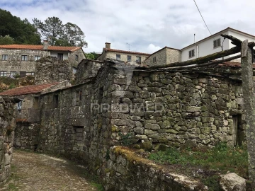 Moradia T5 para Venda em Préstimo e Macieira de Alcoba