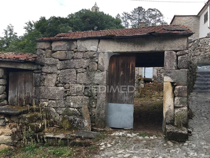 Moradia T5 para Venda em Préstimo e Macieira de Alcoba Foto 6