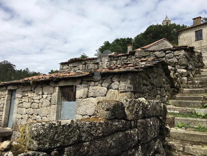 Moradia T5 para Venda em Préstimo e Macieira de Alcoba Foto 9