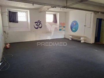 Armazém para Venda em São Miguel do Rio Torto e Rossio Ao Sul do Tejo