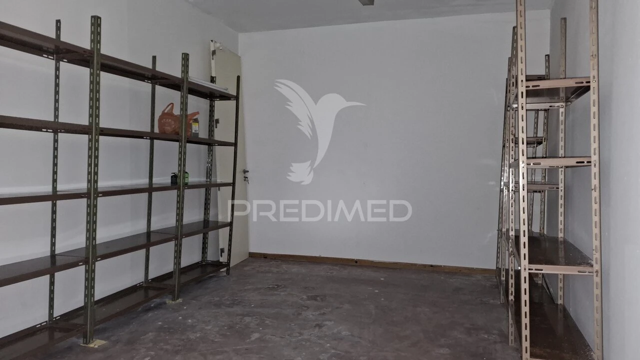 Loja para Arrendamento em Sé e São Lourenço Foto 6