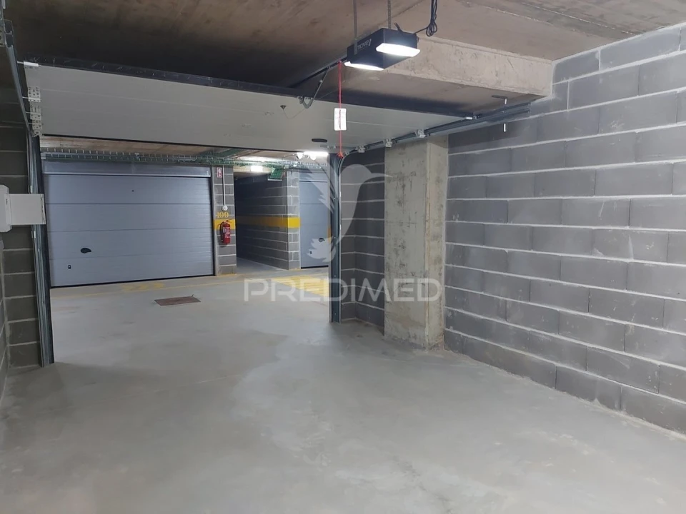 Garagem para Arrendamento em Portimão Foto 10