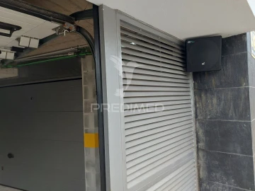 Garagem para Arrendamento em Portimão