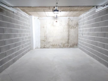 Garagem para Arrendamento em Portimão