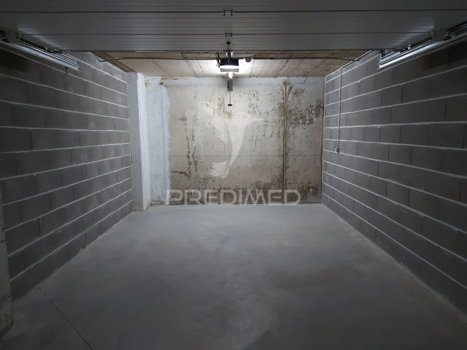 Garagem para Arrendamento em Portimão Foto 6