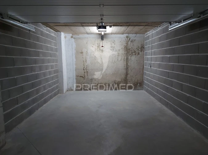 Garagem para Arrendamento em Portimão Foto 6