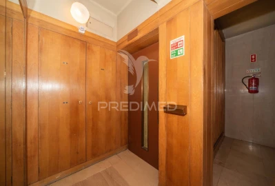 Apartamento T4 para Venda em São Domingos de Benfica