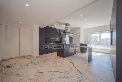 Apartamento T4 para Venda em São Domingos de Benfica