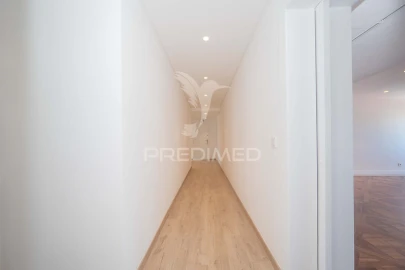 Apartamento T4 para Venda em São Domingos de Benfica