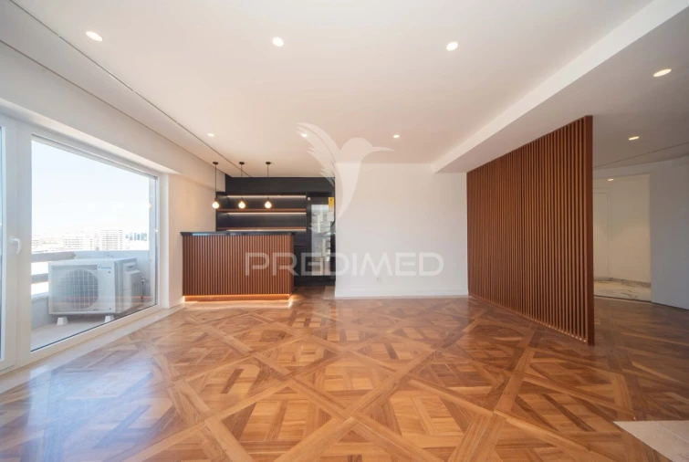 Apartamento T4 para Venda em São Domingos de Benfica Foto 26