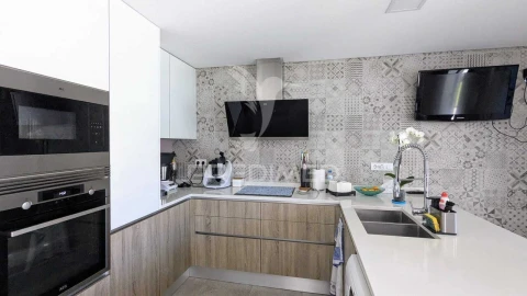 Moradia T4 para Venda em Ramada e Caneças