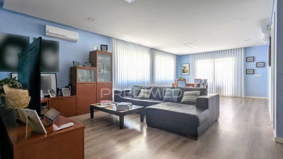 Moradia T4 para Venda em Ramada e Caneças Foto 4