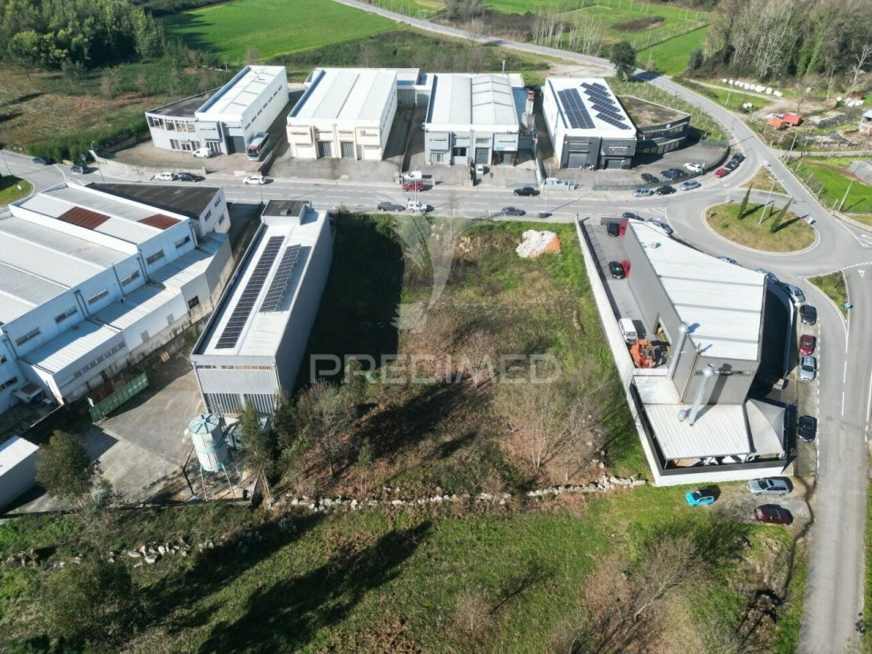 Terreno para Venda em Briteiros Santo Estêvão e Donim Foto 2