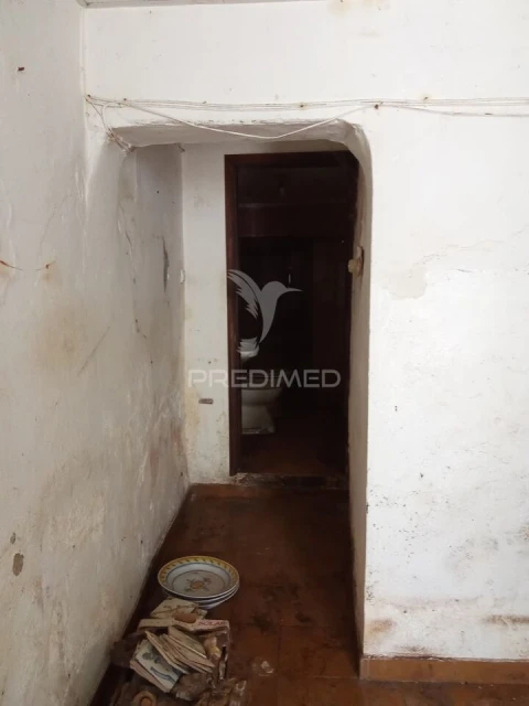 Moradia T6 para Venda em Borba (São Bartolomeu)