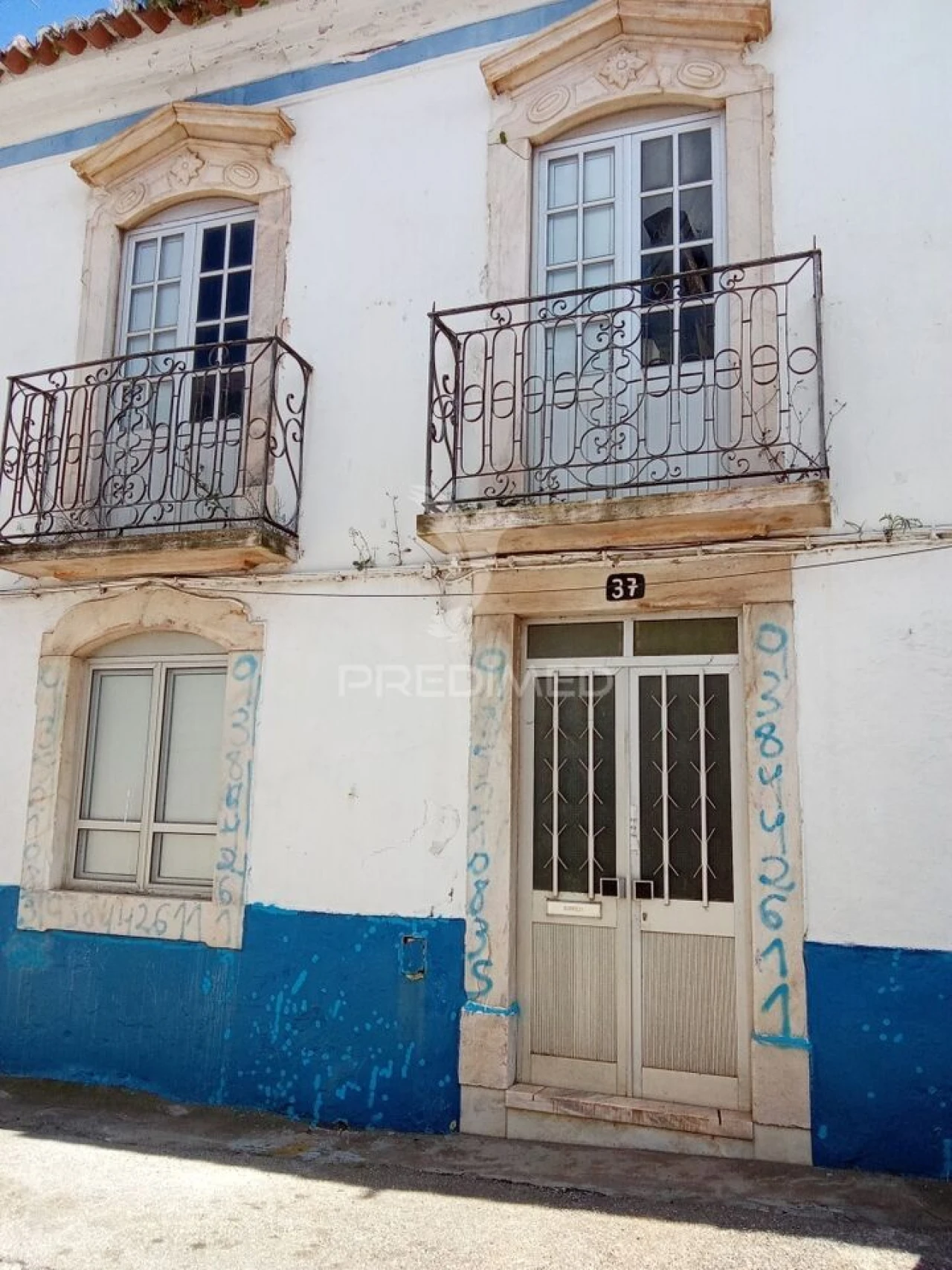 Moradia T6 para Venda em Borba (São Bartolomeu) Foto 1