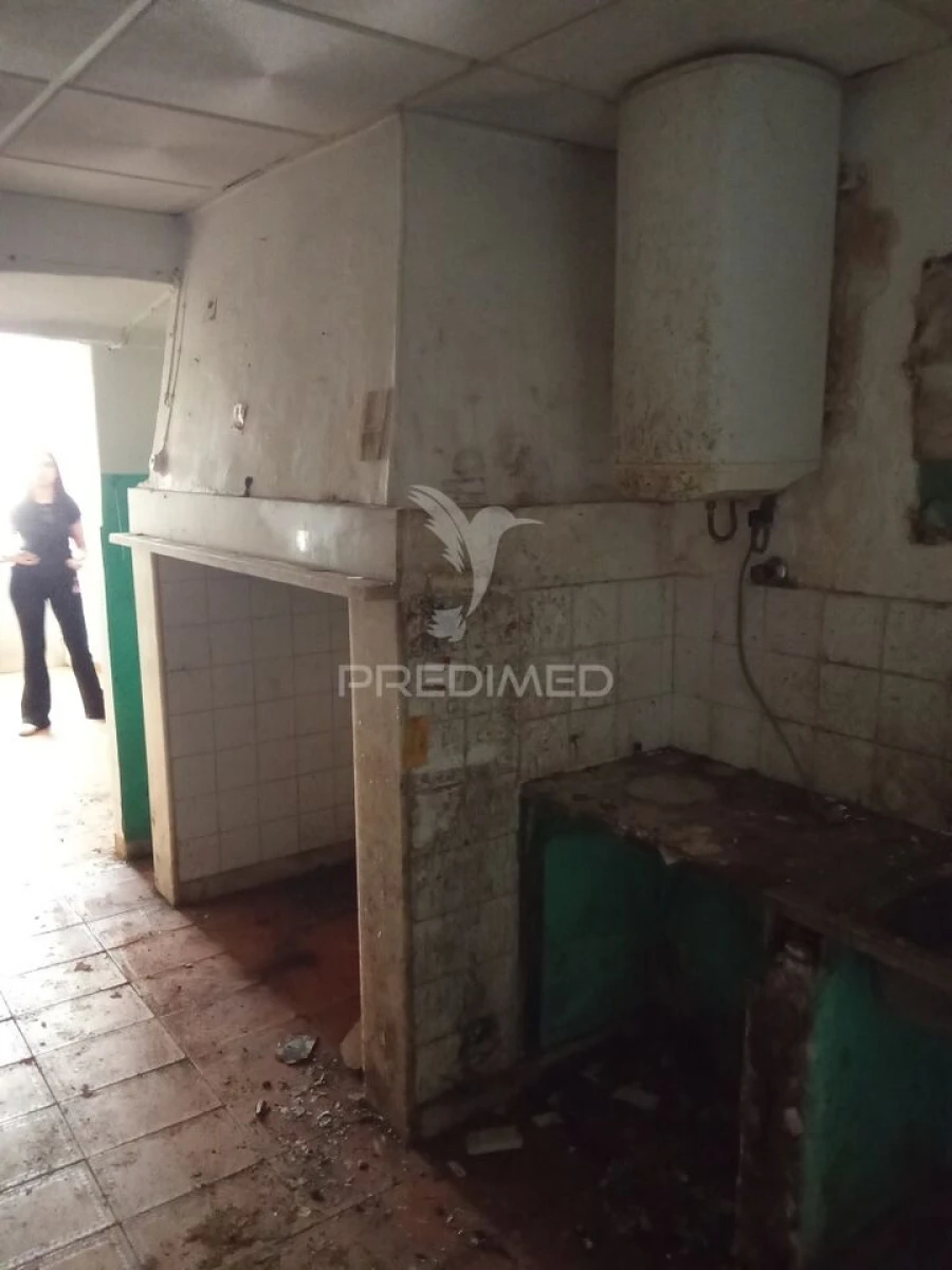 Moradia T6 para Venda em Borba (São Bartolomeu) Foto 12