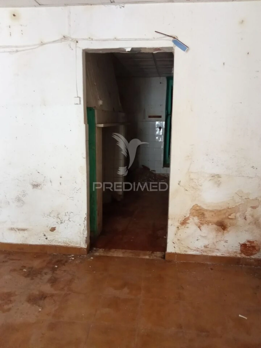 Moradia T6 para Venda em Borba (São Bartolomeu) Foto 7