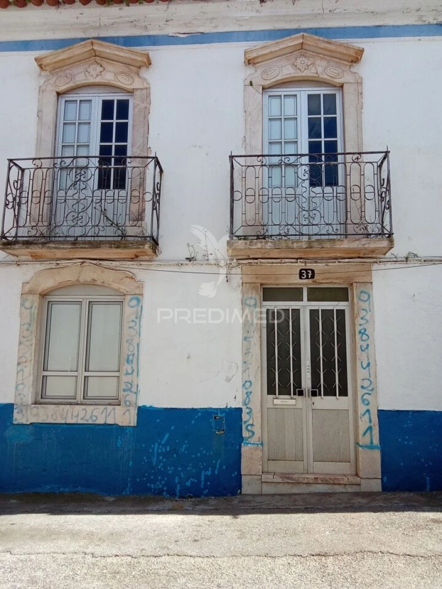 Moradia T6 para Venda em Borba (São Bartolomeu) Foto 2