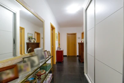 Moradia T6 para Venda em Santa Maria, São Pedro e Matacães