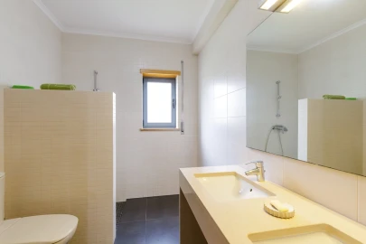 Moradia T6 para Venda em Santa Maria, São Pedro e Matacães