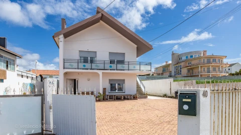 Moradia T8 para Venda em Ericeira