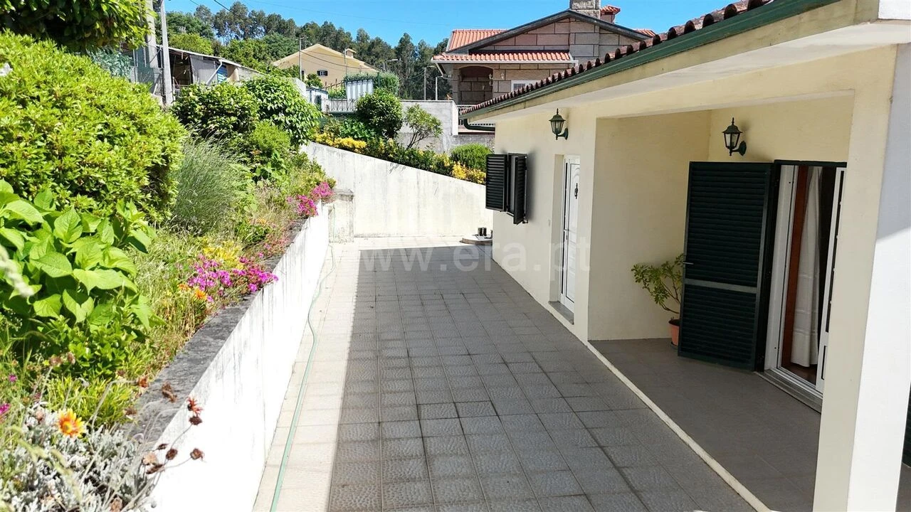 Moradia T2 para Venda em Paredes de Viadores e Manhuncelos Foto 9