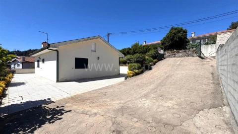 Moradia T2 para Venda em Paredes de Viadores e Manhuncelos