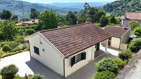 Moradia T2 para Venda em Paredes de Viadores e Manhuncelos