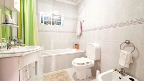 Moradia T2 para Venda em Paredes de Viadores e Manhuncelos