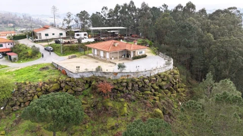 Moradia T3 para Venda em Vila Boa de Quires e Maureles