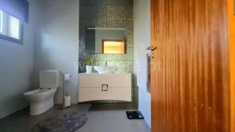 Moradia T3 para Venda em Vila Boa de Quires e Maureles