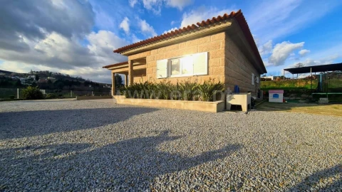 Moradia T3 para Venda em Vila Boa de Quires e Maureles