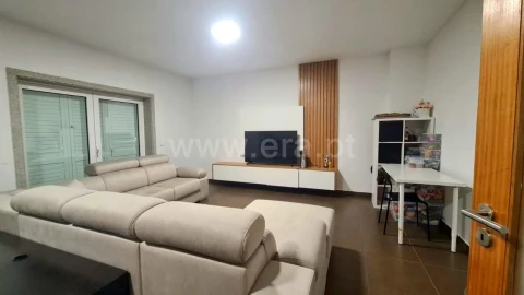 Moradia T3 para Venda em Vila Boa de Quires e Maureles