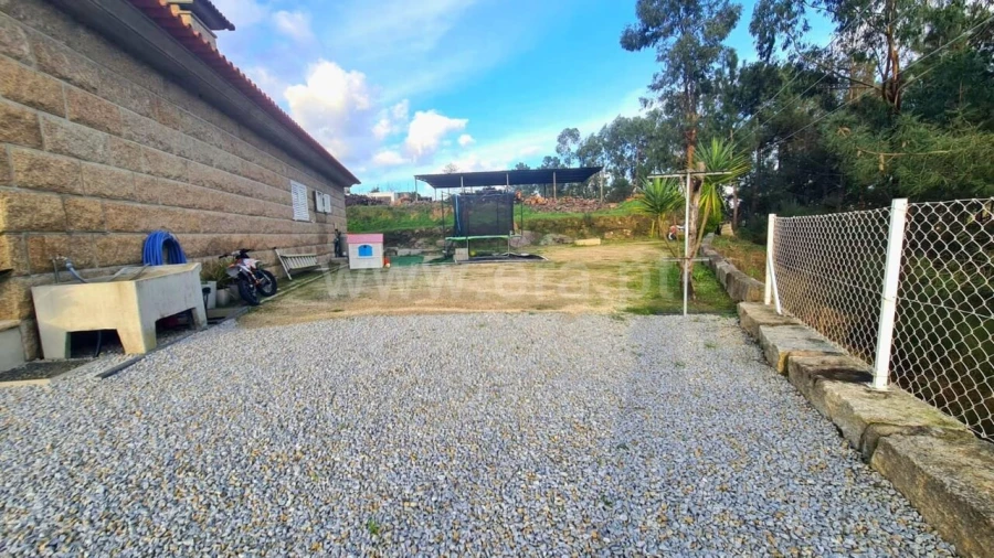 Moradia T3 para Venda em Vila Boa de Quires e Maureles Foto 11