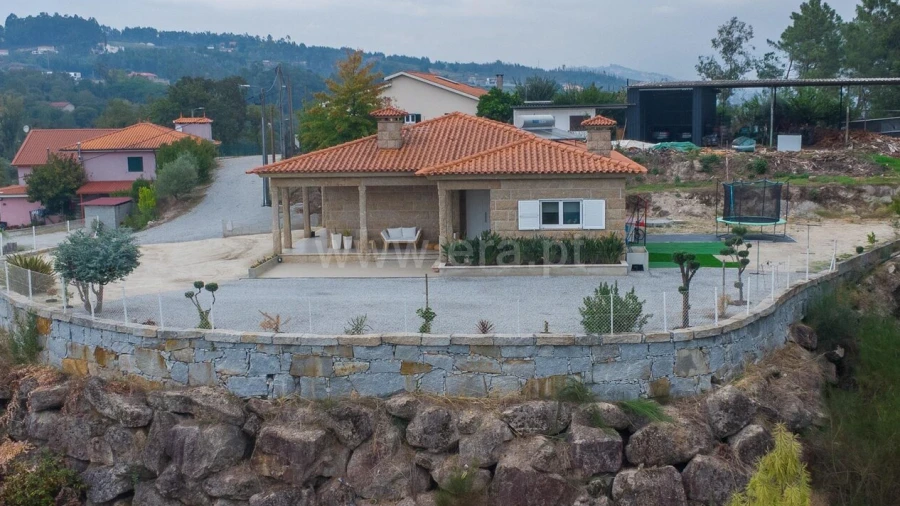 Moradia T3 para Venda em Vila Boa de Quires e Maureles
