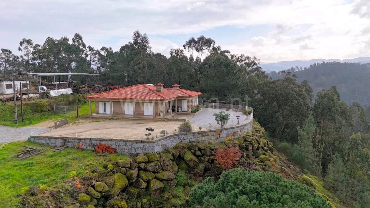 Moradia T3 para Venda em Vila Boa de Quires e Maureles Foto 1