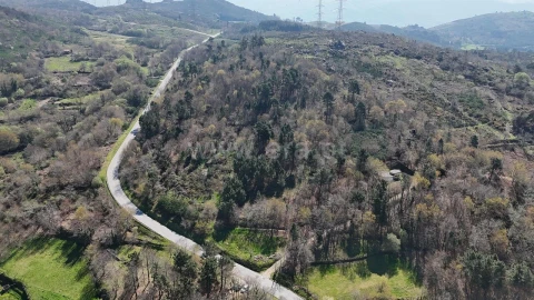 Terreno para Venda em Campelo e Ovil