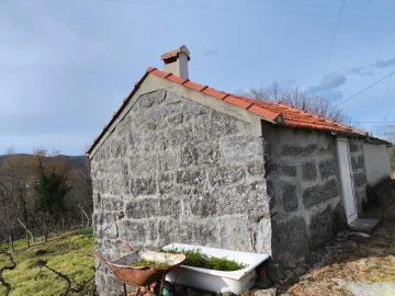 Terreno para Venda em Campelo e Ovil