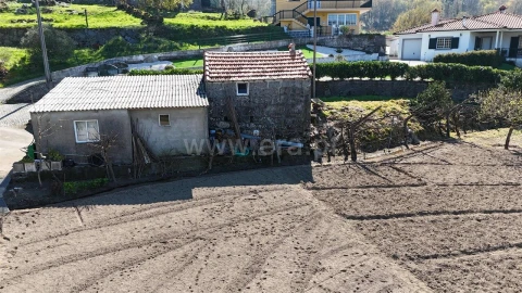 Terreno para Venda em Campelo e Ovil